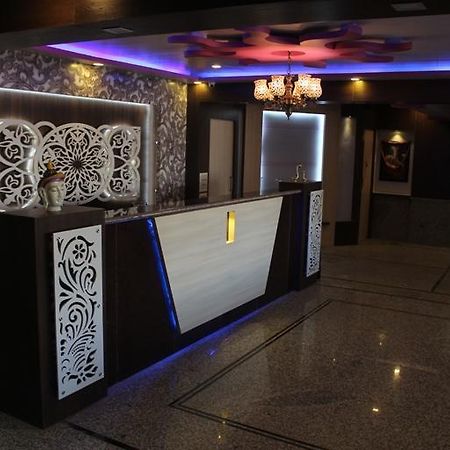 Hotel Pink Shark Sikar Zewnętrze zdjęcie